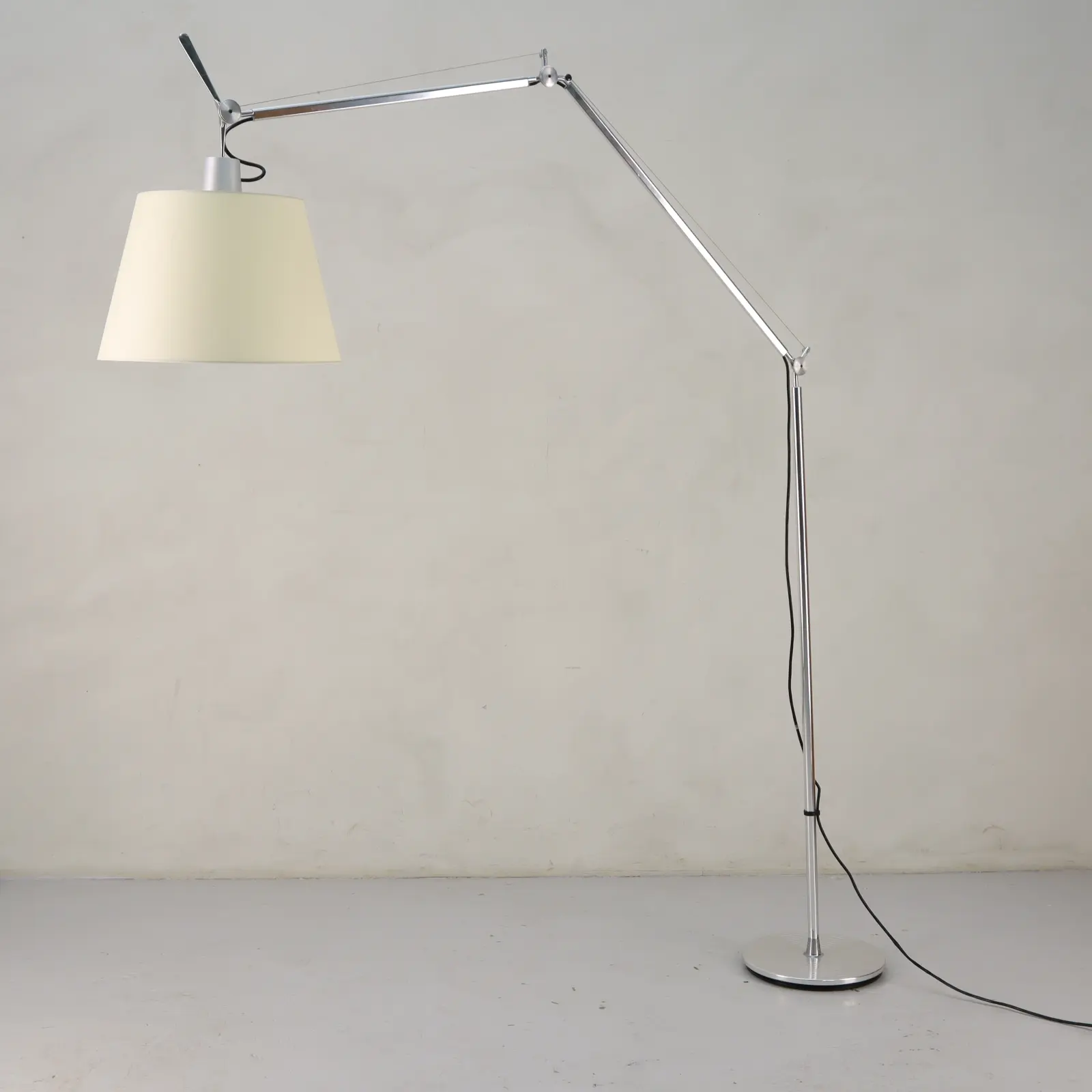 Golvlampa Tolomeo Floor Mega Artemide Vitt