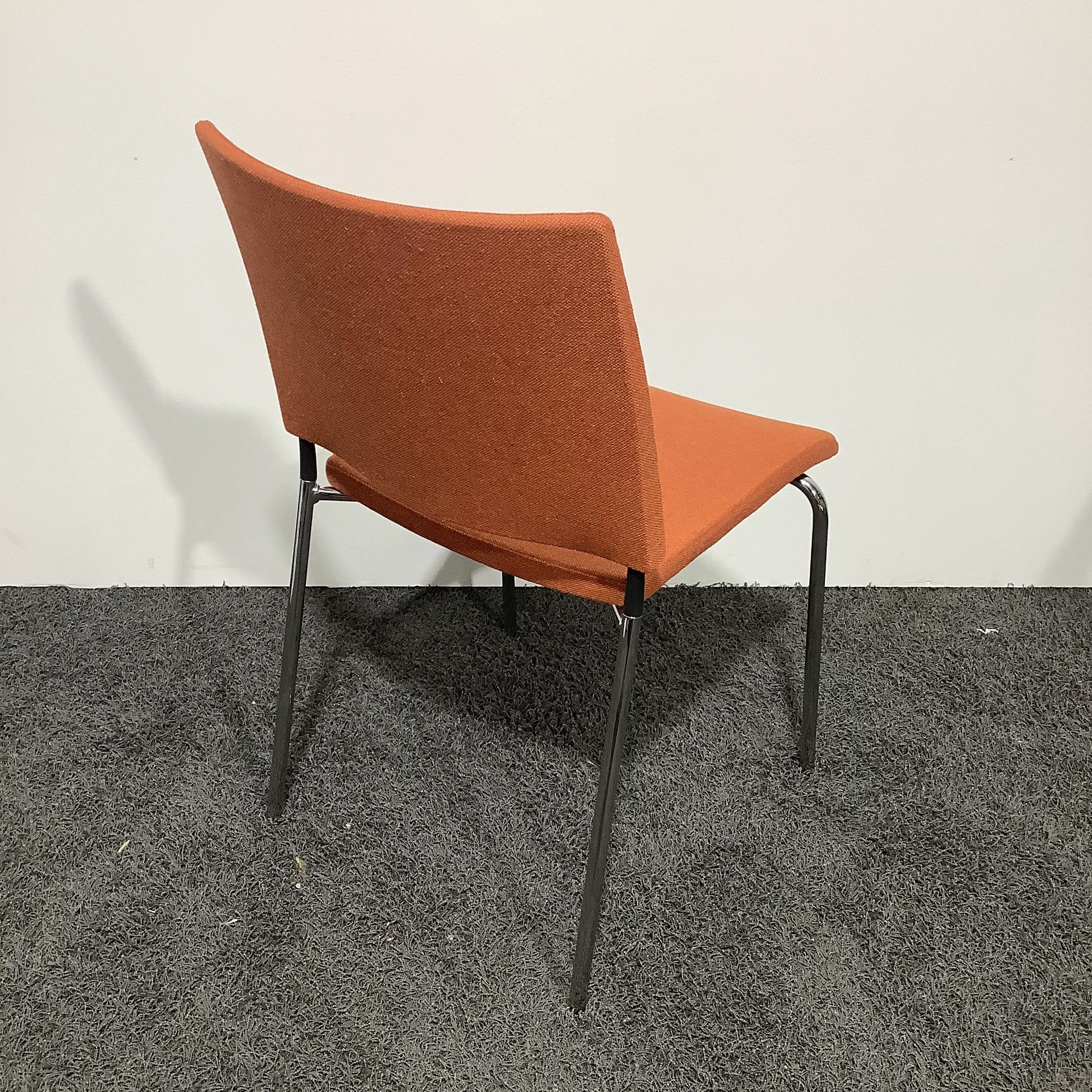 Konferensstol Spira  Lammhults Orange