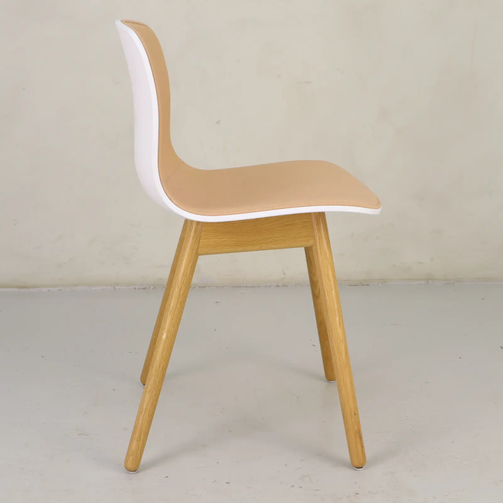 Konferensstol About a Chair AAC12 Hay Rosa, Vitt