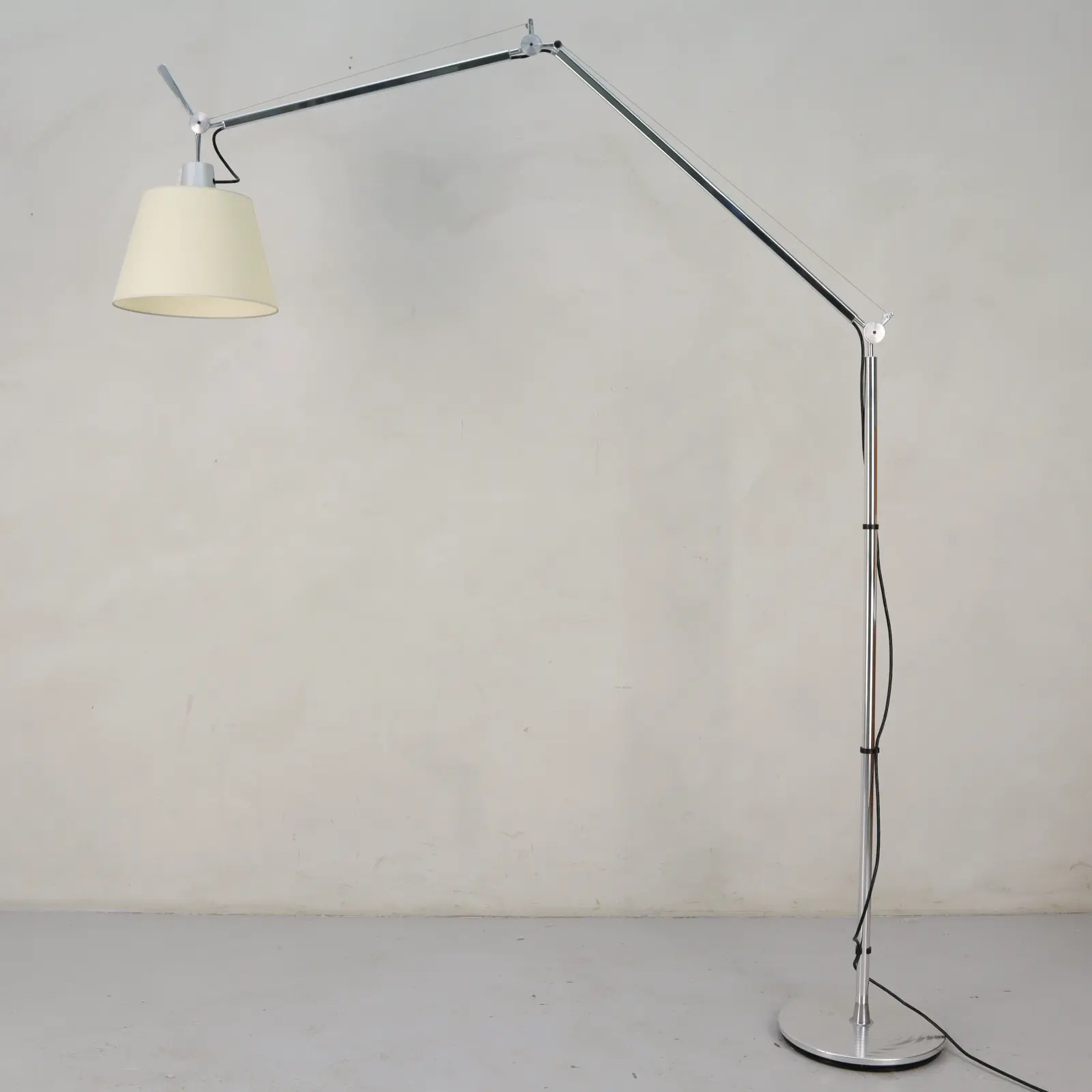 Golvlampa Tolomeo Floor Mega Artemide Vitt