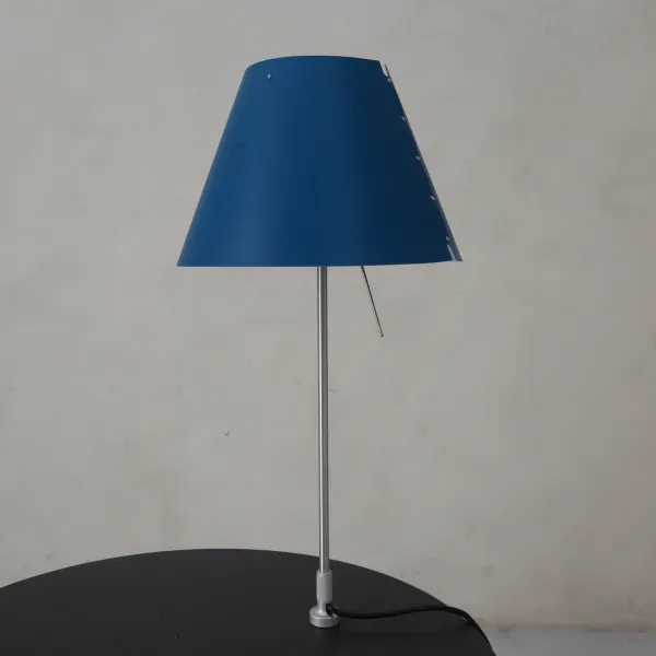 Bordslampa Costanza Luceplan Blå