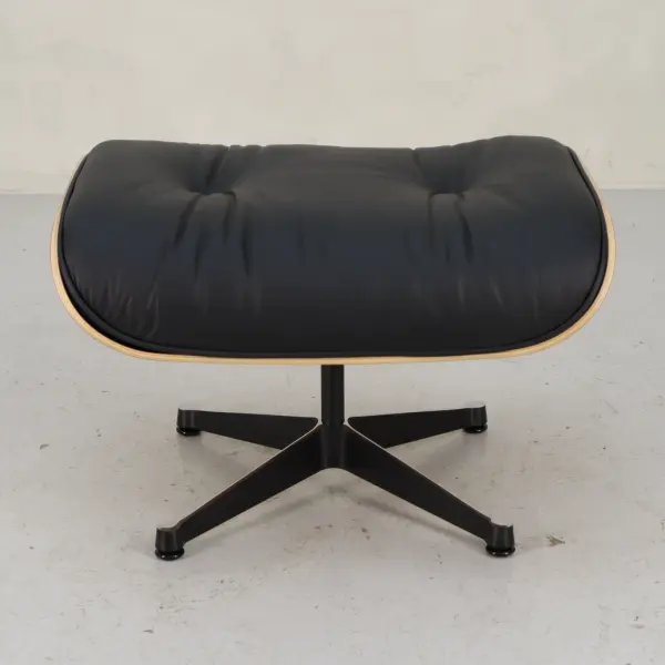 Fåtölj Lounge Chair Ottoman Vitra 