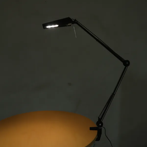 Skrivbordslampa Air Led Luxo Svart