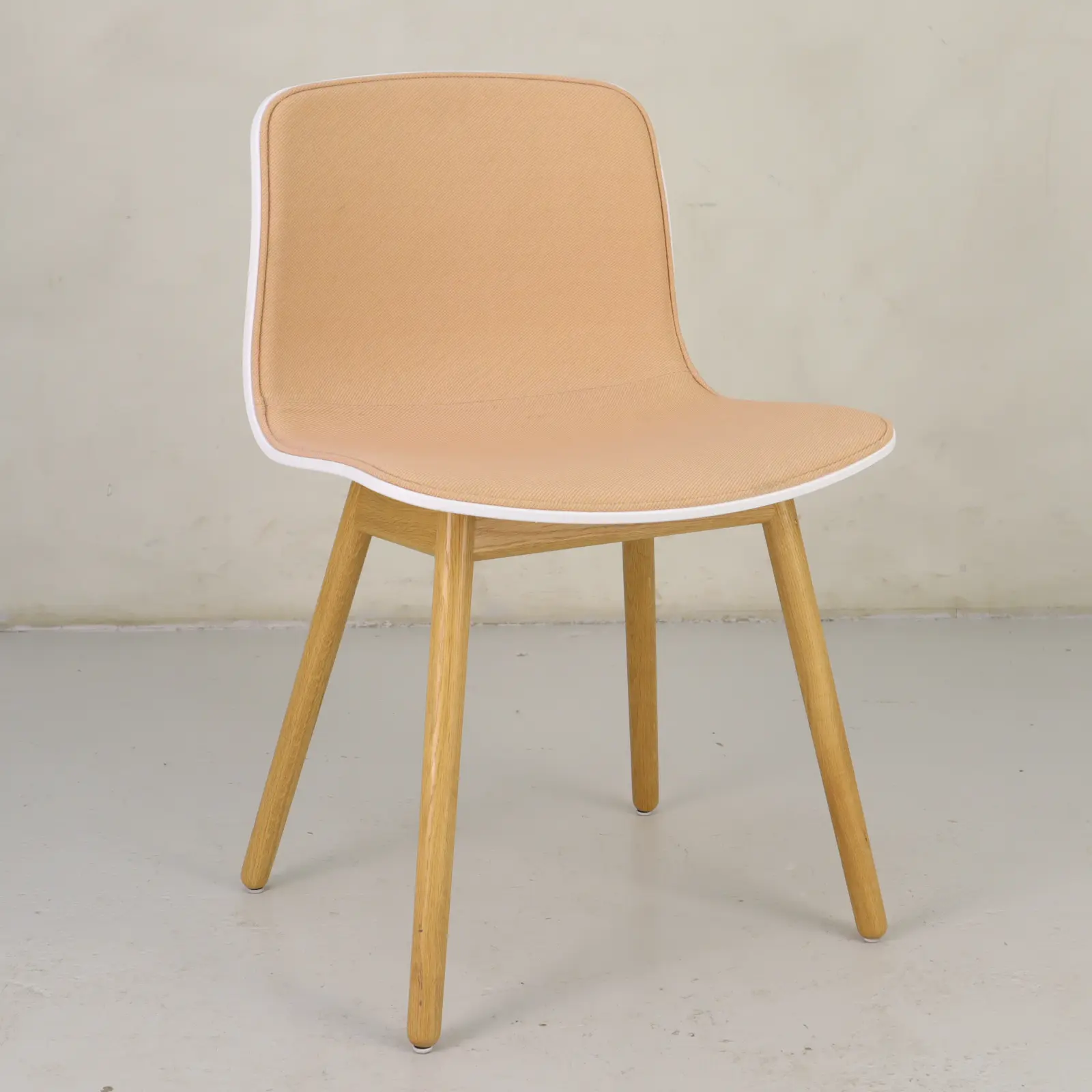 Konferensstol About a Chair AAC12 Hay Rosa, Vitt