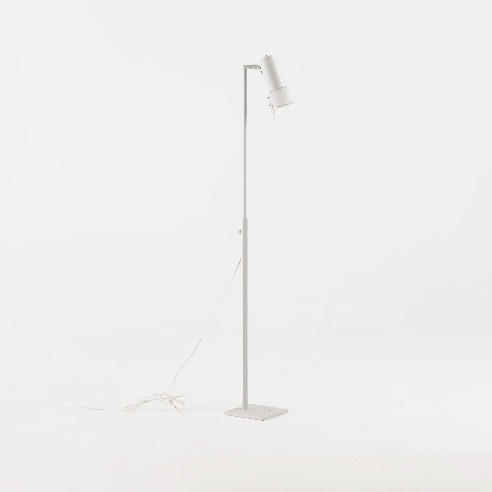 Golvlampa Bezzy 148   Vitt