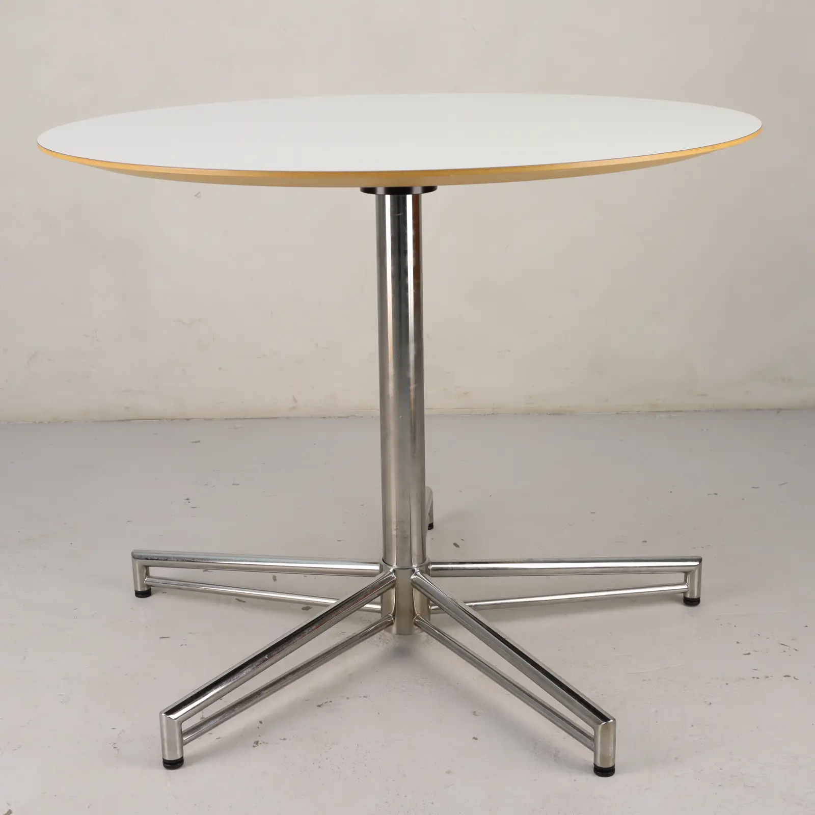 Cafébord runt X-bone Johanson Design Vitt