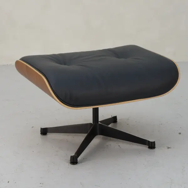 Fåtölj Lounge Chair Ottoman Vitra 